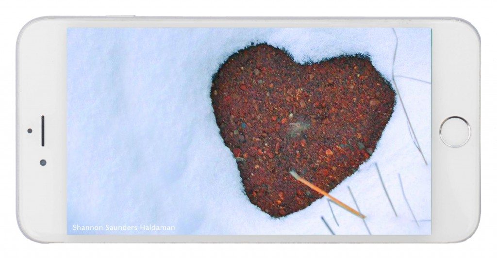 Smartphone snow heart